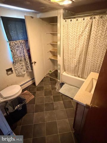 34 W HANOVER ST, Gettysburg, PA 17325