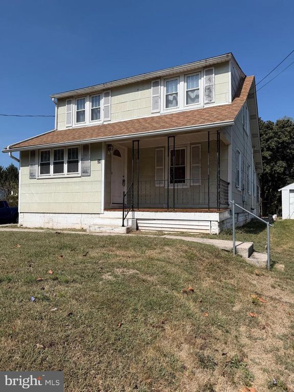 34 W HANOVER ST, Gettysburg, PA 17325