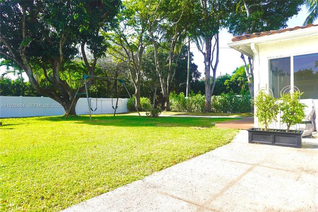 2 NE 108th St -, Miami Shores, FL 33161