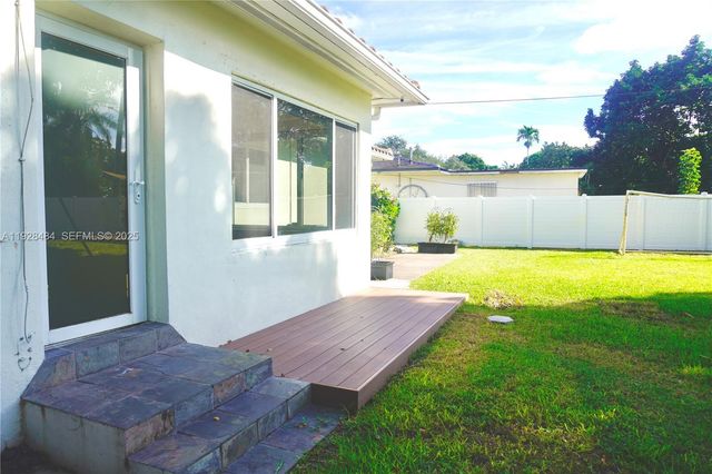 2 NE 108th St -, Miami Shores, FL 33161