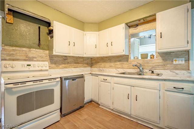 1336 Sparhawk Avenue, Akron, OH 44305