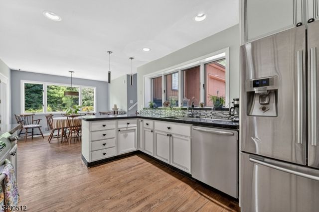 33 Murray Dr, Hillsborough Twp., NJ 08844