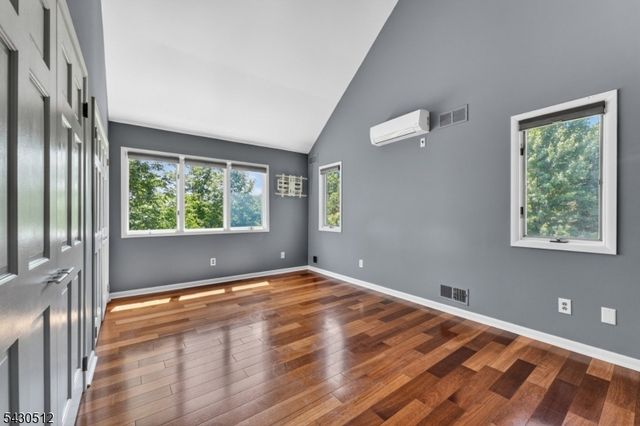 33 Murray Dr, Hillsborough Twp., NJ 08844