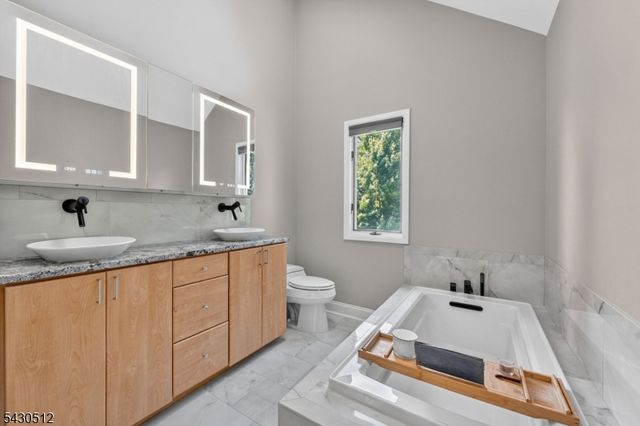 33 Murray Dr, Hillsborough Twp., NJ 08844