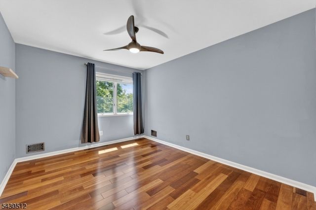33 Murray Dr, Hillsborough Twp., NJ 08844