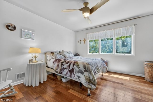 33 Murray Dr, Hillsborough Twp., NJ 08844