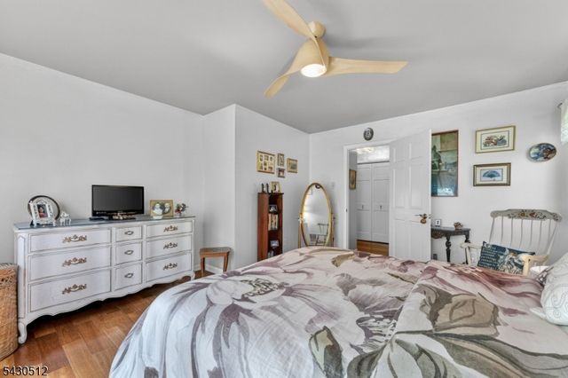 33 Murray Dr, Hillsborough Twp., NJ 08844
