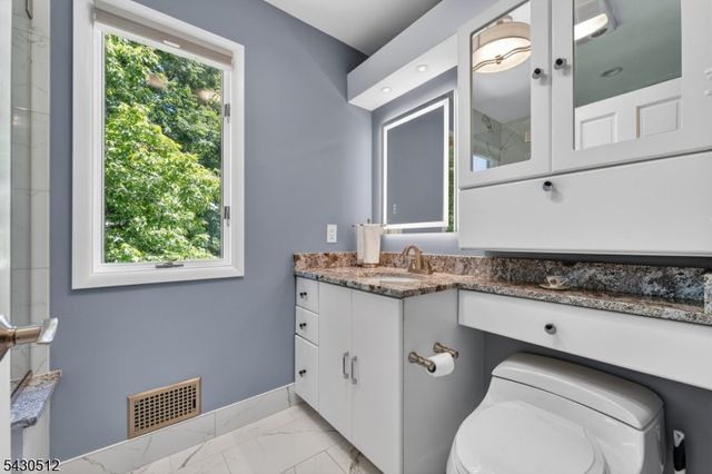33 Murray Dr, Hillsborough Twp., NJ 08844