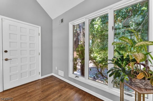 33 Murray Dr, Hillsborough Twp., NJ 08844