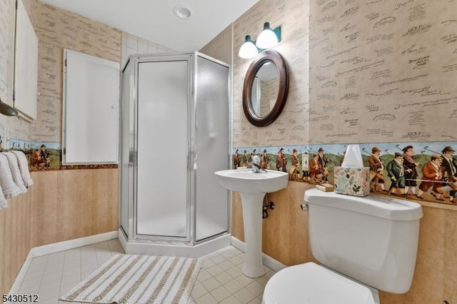 33 Murray Dr, Hillsborough Twp., NJ 08844