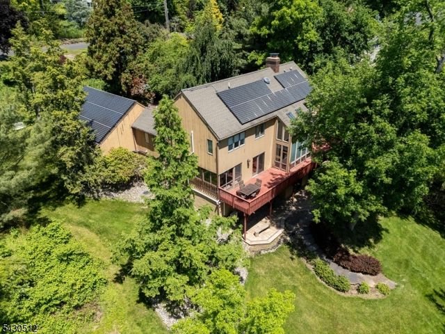 33 Murray Dr, Hillsborough Twp., NJ 08844
