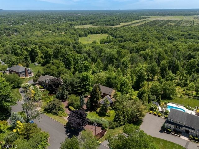 33 Murray Dr, Hillsborough Twp., NJ 08844