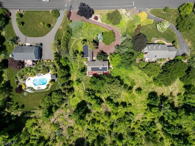 33 Murray Dr, Hillsborough Twp., NJ 08844