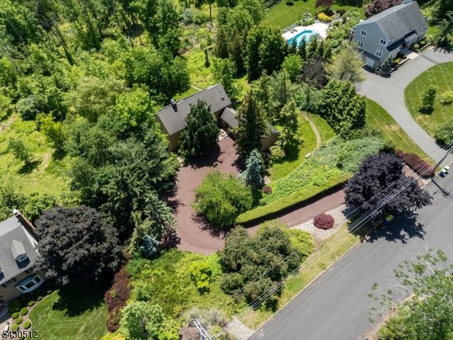 33 Murray Dr, Hillsborough Twp., NJ 08844