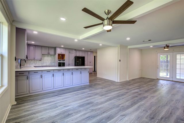 552 Oak Leaf Trail, East Tawakoni, TX 75472
