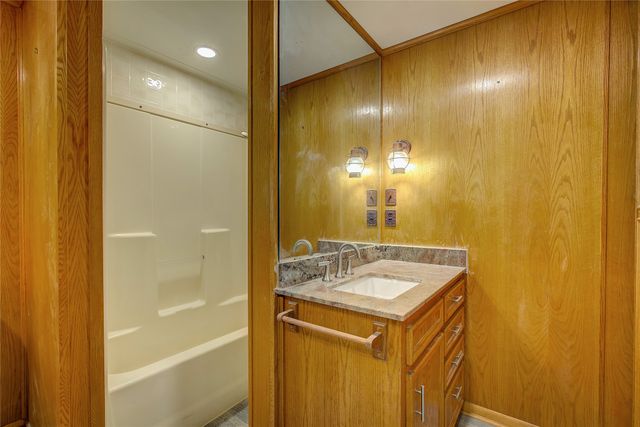 552 Oak Leaf Trail, East Tawakoni, TX 75472