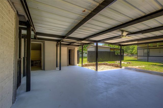 552 Oak Leaf Trail, East Tawakoni, TX 75472