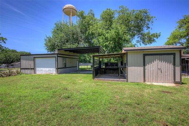 552 Oak Leaf Trail, East Tawakoni, TX 75472