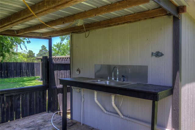 552 Oak Leaf Trail, East Tawakoni, TX 75472