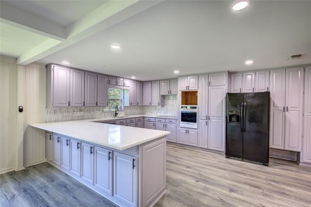 552 Oak Leaf Trail, East Tawakoni, TX 75472