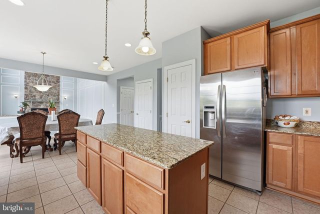 2914 POPKINS LN, Alexandria, VA 22306