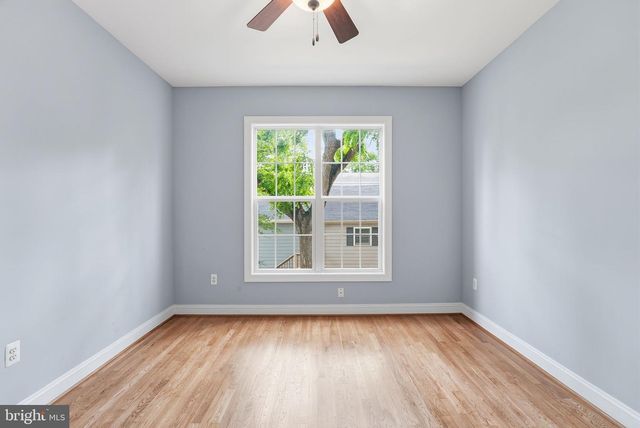 2914 POPKINS LN, Alexandria, VA 22306