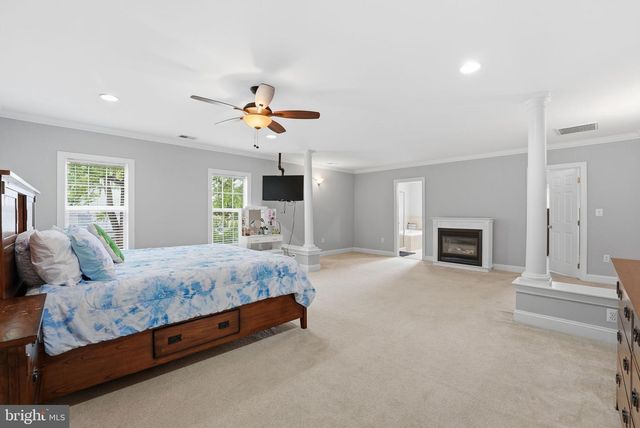 2914 POPKINS LN, Alexandria, VA 22306