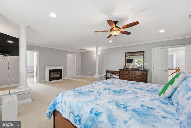 2914 POPKINS LN, Alexandria, VA 22306