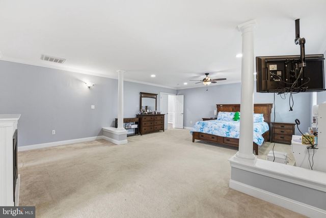 2914 POPKINS LN, Alexandria, VA 22306