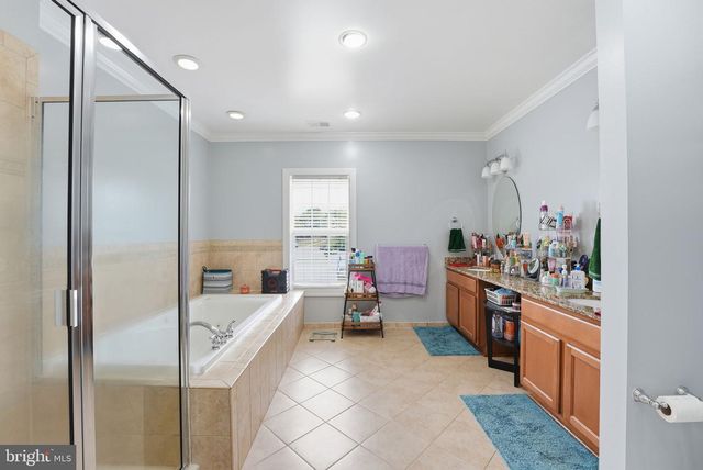 2914 POPKINS LN, Alexandria, VA 22306