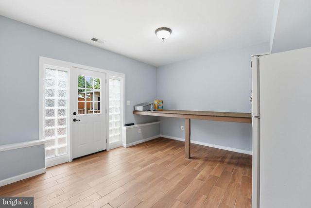 2914 POPKINS LN, Alexandria, VA 22306