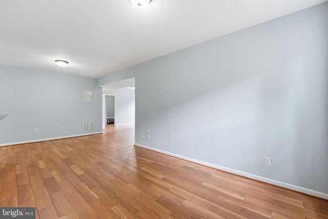 2914 POPKINS LN, Alexandria, VA 22306