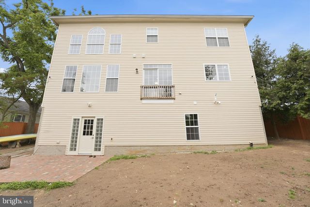2914 POPKINS LN, Alexandria, VA 22306