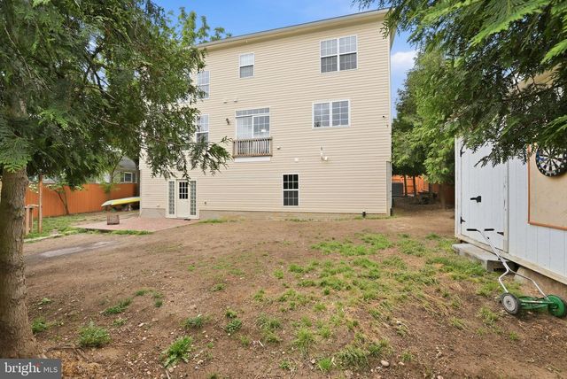2914 POPKINS LN, Alexandria, VA 22306