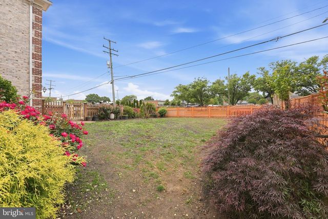 2914 POPKINS LN, Alexandria, VA 22306