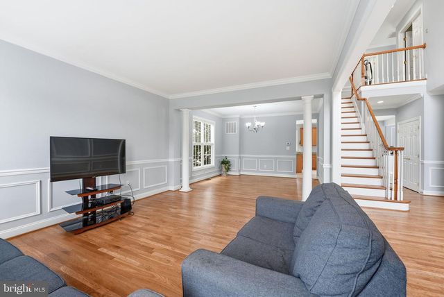 2914 POPKINS LN, Alexandria, VA 22306