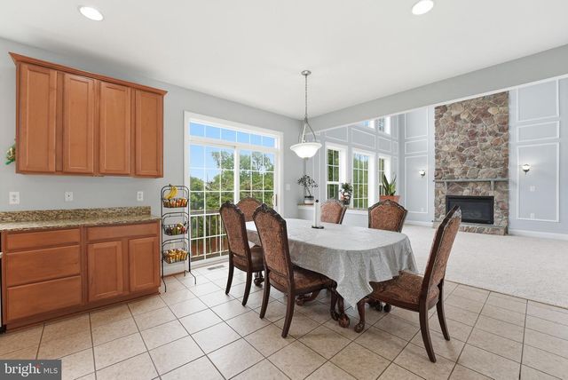 2914 POPKINS LN, Alexandria, VA 22306