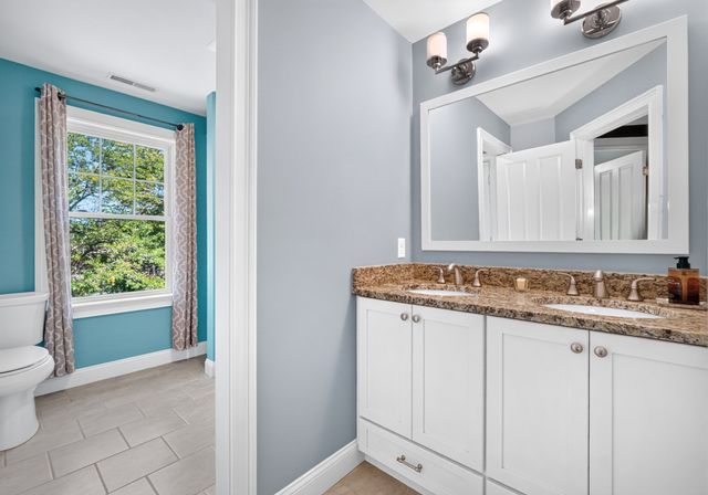 10 Dudley Rd, Bedford, MA 01730