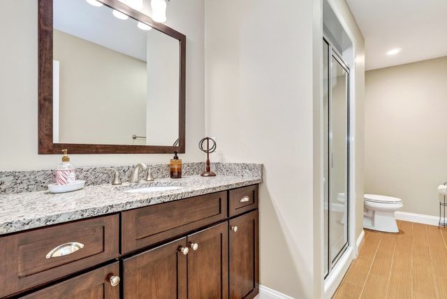 10 Dudley Rd, Bedford, MA 01730