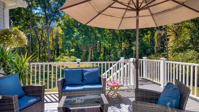 10 Dudley Rd, Bedford, MA 01730