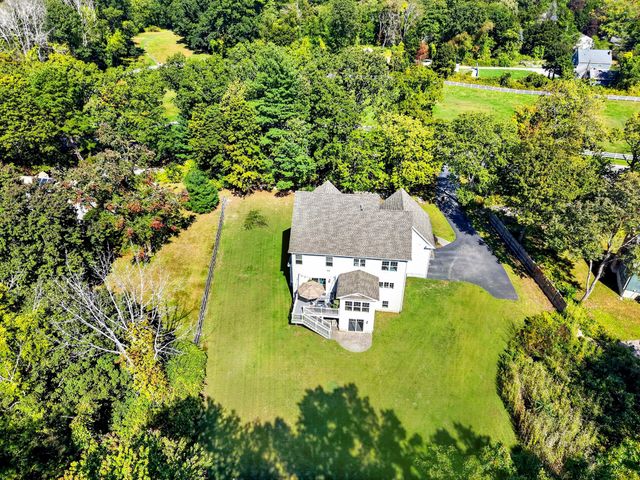10 Dudley Rd, Bedford, MA 01730