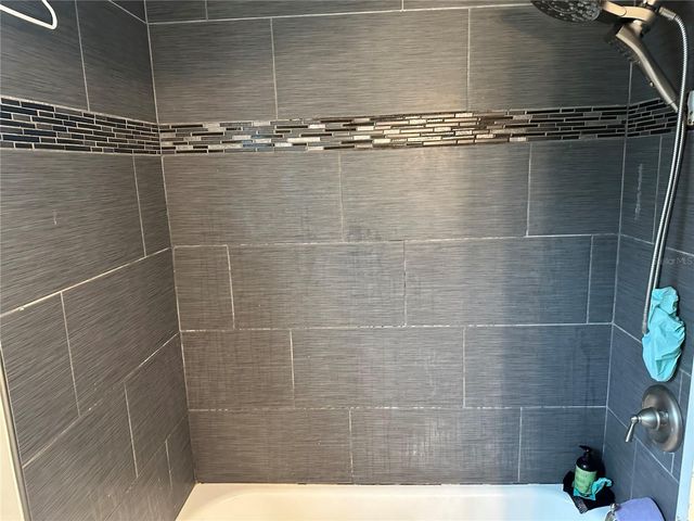 4706 BARRETT COURT, Tampa, FL 33617