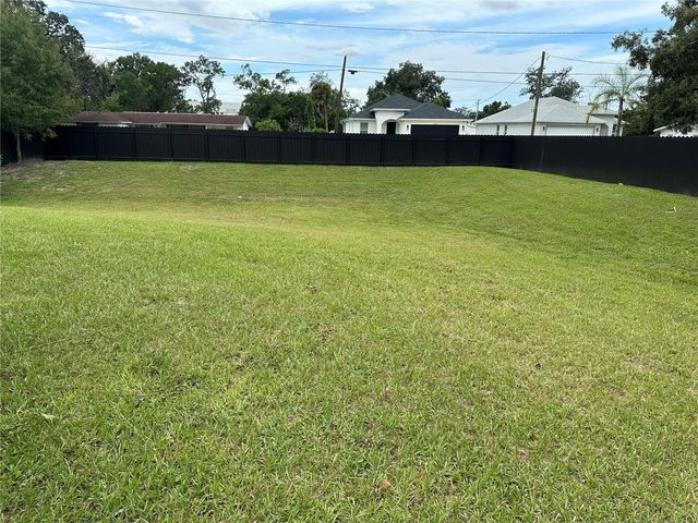 4706 BARRETT COURT, Tampa, FL 33617