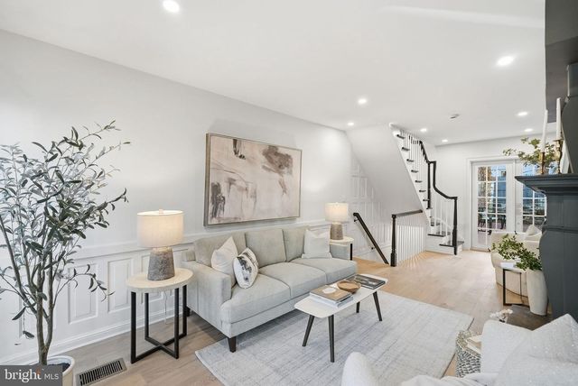 1608 33RD ST NW, Washington, DC 20007