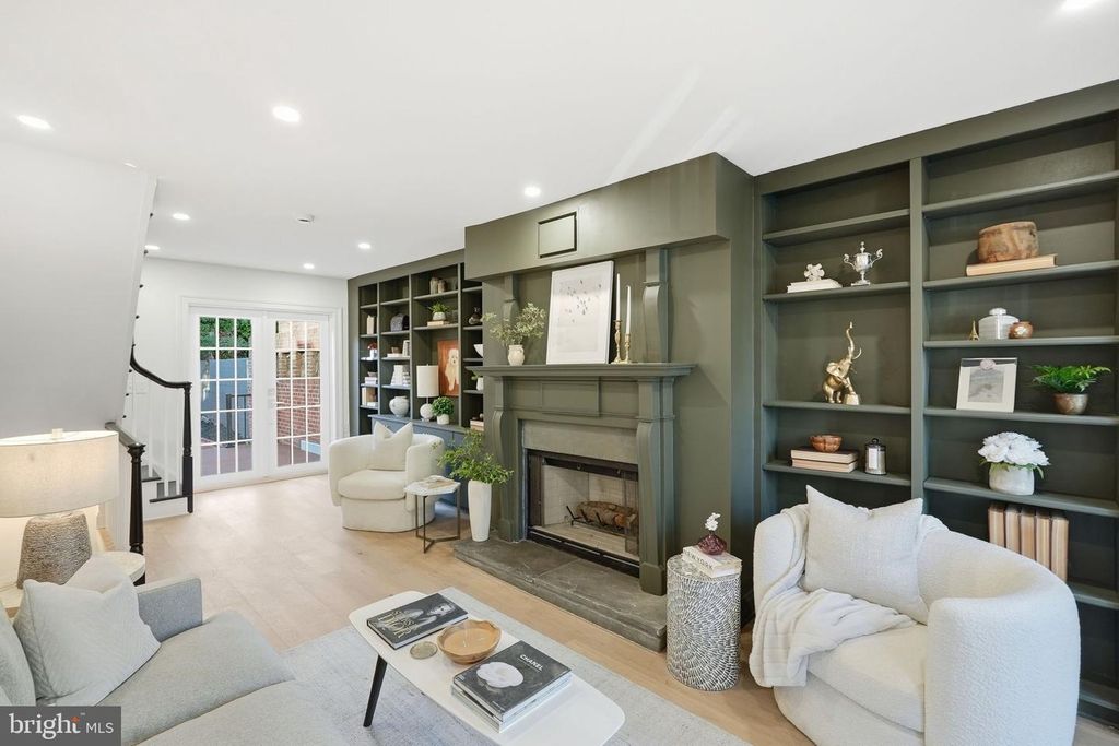 1608 33RD ST NW, Washington, DC 20007