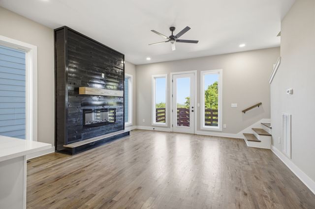 2109C W Summitt Ave, Nashville, TN 37218