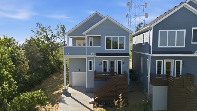 2109C W Summitt Ave, Nashville, TN 37218