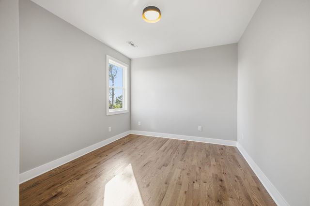 2109C W Summitt Ave, Nashville, TN 37218