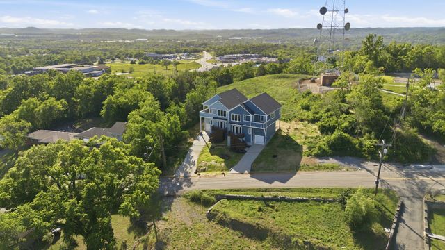 2109C W Summitt Ave, Nashville, TN 37218