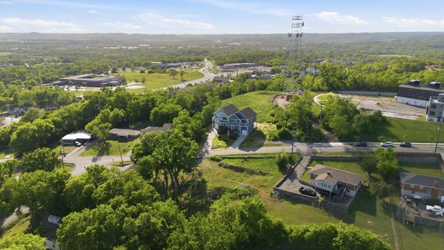 2109C W Summitt Ave, Nashville, TN 37218